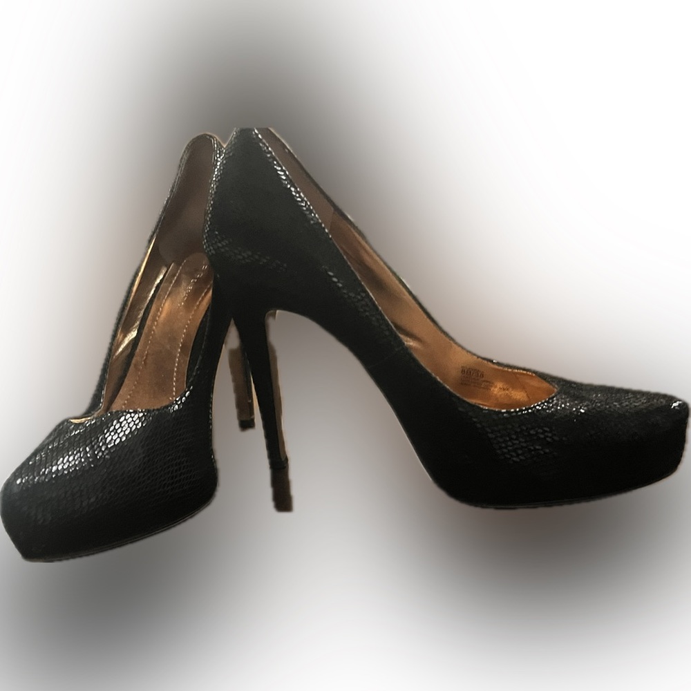 BCBGeneration BG-Parade Snake Black heel